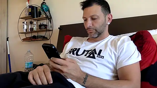 Snapshot of goroasroma90 chatting on 04-08-26, 03:56 goroasroma90 online show from 04-08-26, 03:56