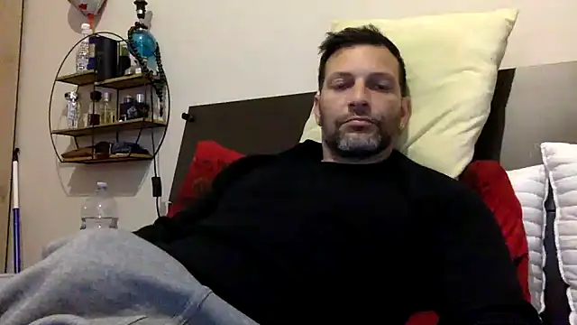 Snapshot of goroasroma90 chatting on 04-13-26, 05:51 goroasroma90 online show from 04-13-26, 05:51