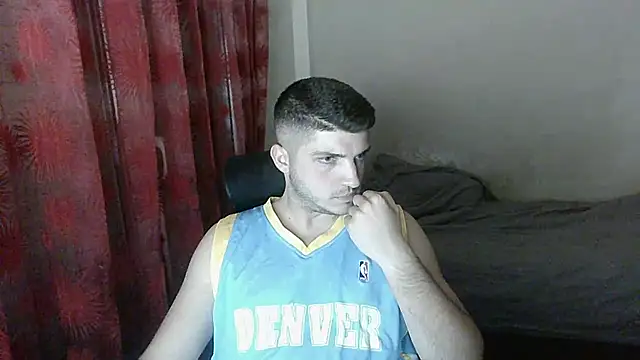 BoiWhore online show from 09-30-25, 04:34