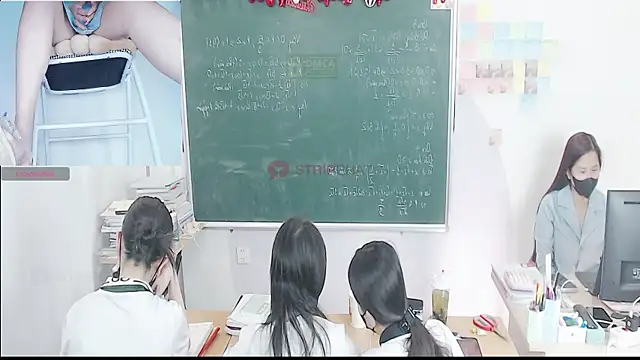 Snapshot of _Math_ chatting on 12-22-25, 07:05 Math online show from 12-22-25, 07:05