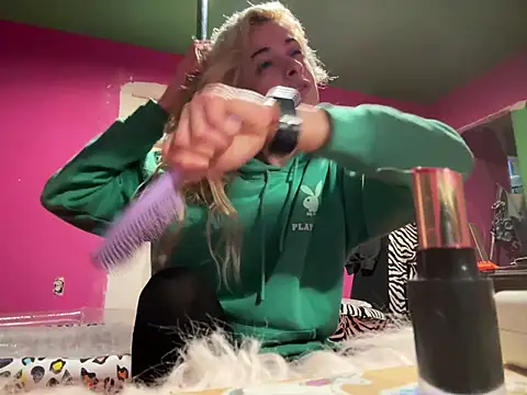 watermellonpussy online show from 12-17-24, 10:55