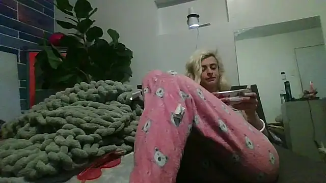 watermellonpussy online show from 03-07-26, 10:07