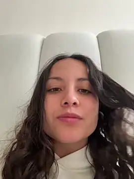 Megan Rodrigo online show from 05-26-26, 01:18