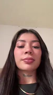 Roxanne 08 online show from 05-04-26, 03:41