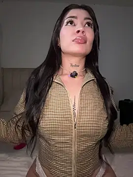 Roxanne 08 online show from 05-16-26, 06:28