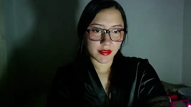 LuciaTomson online show from 07-08-26, 04:06