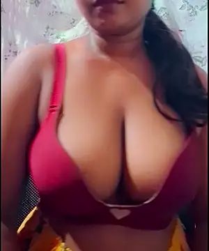 Snapshot of SLteena chatting on 05-18-26, 03:13 SLteena online show from 05-18-26, 03:13
