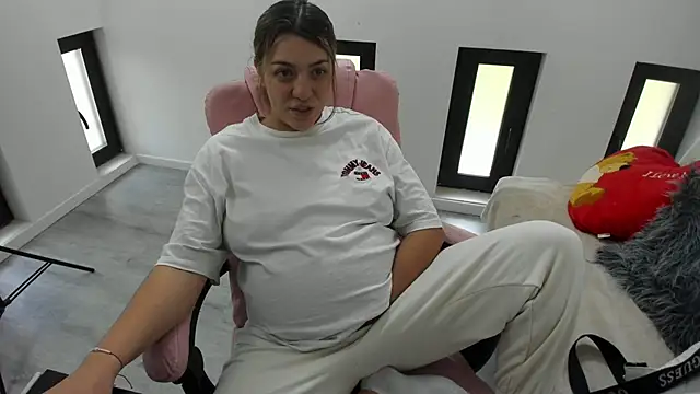 Dyana Kaylinn online show from 05-20-26, 04:51