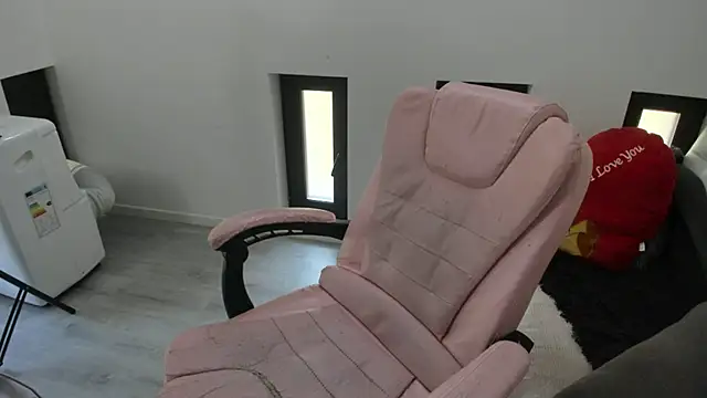 Dyana Kaylinn online show from 06-30-26, 06:14