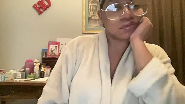 MommyConfident online show from 12-14-25, 08:35