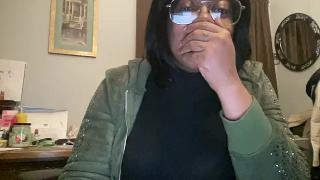 MommyConfident online show from 12-16-25, 01:43