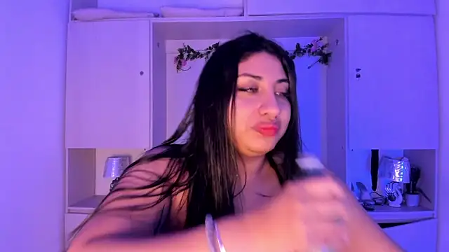 Snapshot of CANDYGABYY chatting on 06-08-26, 08:09 CANDYGABYY online show from 06-08-26, 08:09