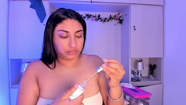 Snapshot of CANDYGABYY chatting on 06-22-26, 08:06 CANDYGABYY online show from 06-22-26, 08:06