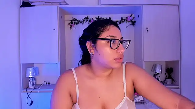 Snapshot of CANDYGABYY chatting on 07-10-26, 08:11 CANDYGABYY online show from 07-10-26, 08:11