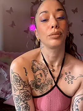 Chachou000 online show from 10-29-25, 01:02