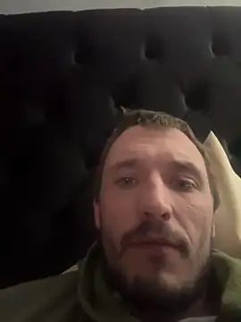 Snapshot of Tbone3390 chatting on 02-04-26, 04:29 Tbone3390 online show from 02-04-26, 04:29