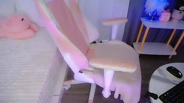 San   San online show from 04-14-26, 04:51