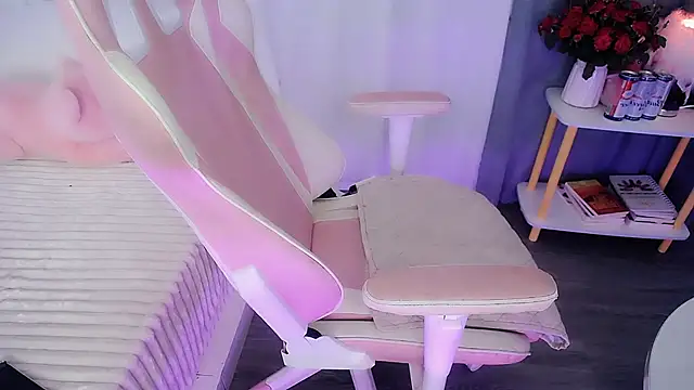 San   San online show from 04-15-26, 01:18