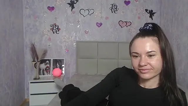 KaraCriegs online show from 03-09-25, 03:22