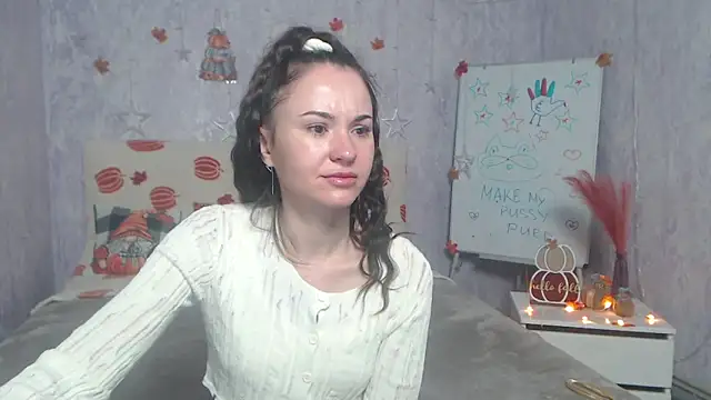 KaraCriegs online show from 11-14-25, 06:28