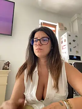 NadiraNoor online show from 06-01-26, 08:38