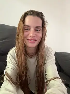 Snapshot of EmiliaCatalina chatting on 03-06-26, 06:37 EmiliaCatalina online show from 03-06-26, 06:37