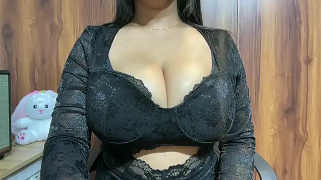 julie 08 online show from 03-23-26, 07:07