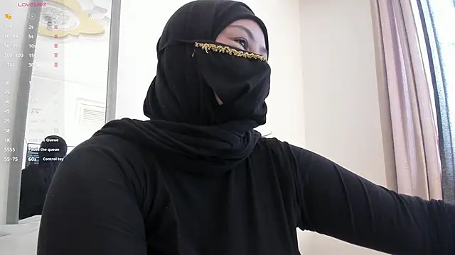 Snapshot of Amina_hafsa chatting on 03-22-26, 02:42 Amina hafsa online show from 03-22-26, 02:42