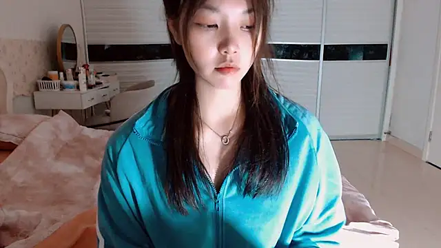 -Lucky Girl online show from 05-20-26, 01:06