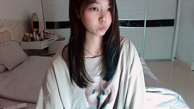 -Lucky Girl online show from 05-26-26, 02:18