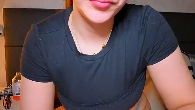 Sweetninaaa online show from 05-26-26, 12:45