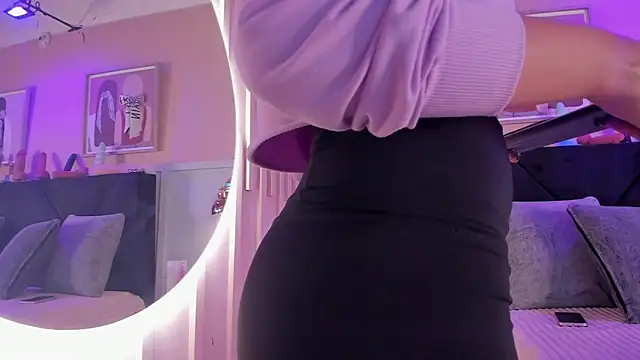 chloe watson  online show from 02-06-26, 07:28