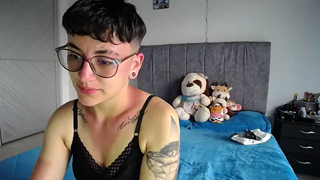 linda 33 online show from 04-13-26, 03:39