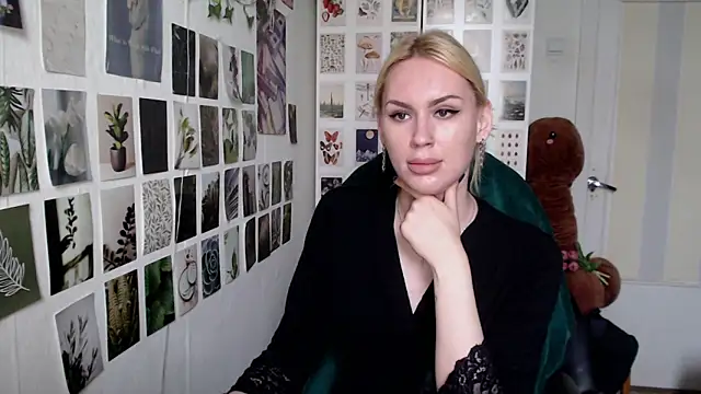 Snapshot of CapriScorpion chatting on 05-12-26, 11:29 CapriScorpion online show from 05-12-26, 11:29