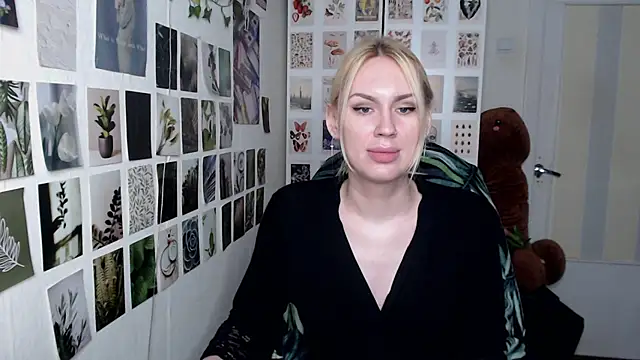 Snapshot of CapriScorpion chatting on 05-17-26, 03:19 CapriScorpion online show from 05-17-26, 03:19
