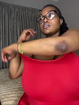 Snapshot of Bustygoddess32 chatting on 02-14-26, 09:00 Bustygoddess32 online show from 02-14-26, 09:00