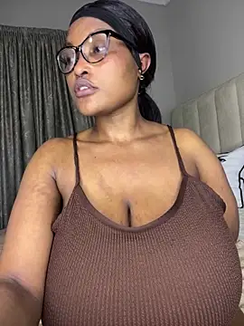 Snapshot of Bustygoddess32 chatting on 02-24-26, 01:14 Bustygoddess32 online show from 02-24-26, 01:14