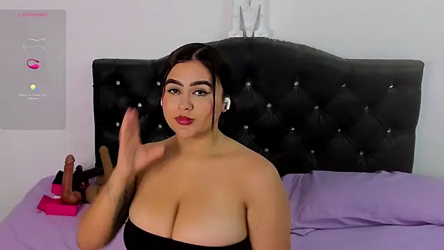 Snapshot of katia_bigboobs1 chatting on 07-15-26, 11:32 katia bigboobs1 online show from 07-15-26, 11:32