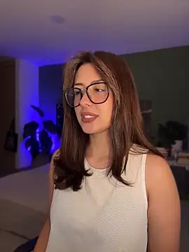 EmaSaenz online show from 06-01-26, 10:55