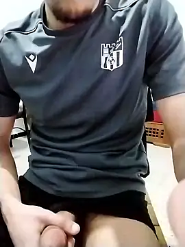 Snapshot of Zoro_23cm chatting on 01-12-26, 10:15 Zoro 23cm online show from 01-12-26, 10:15