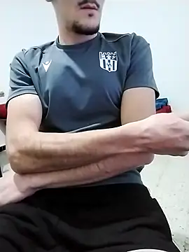 Snapshot of Zoro_23cm chatting on 02-01-26, 10:08 Zoro 23cm online show from 02-01-26, 10:08