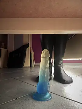 Bennyben8604 online show from 01-05-25, 04:04