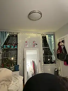 sylviahhh online show from 03-24-26, 02:38