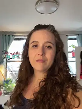 sylviahhh online show from 04-28-26, 10:26