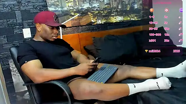 thomas santtos1 online show from 01-31-25, 02:37