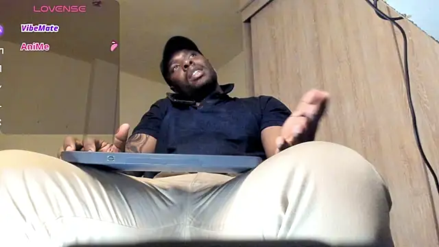 Snapshot of thomas_santtos1 chatting on 07-21-26, 03:58 thomas santtos1 online show from 07-21-26, 03:58