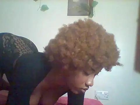 Queeen model online show from 03-17-26, 09:29