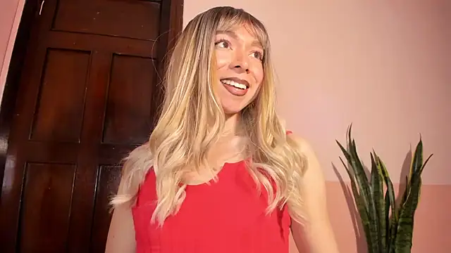 victoria qq online show from 09-25-25, 06:44