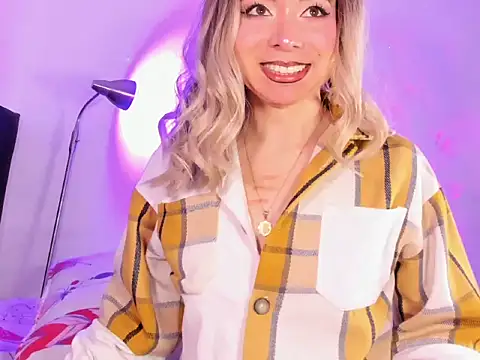 victoria qq online show from 11-28-25, 04:37