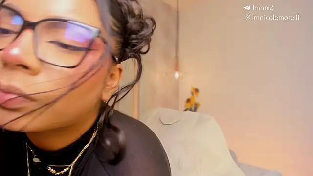 Snapshot of Nicolemorelli2 chatting on 05-30-26, 02:47 Nicolemorelli2 online show from 05-30-26, 02:47